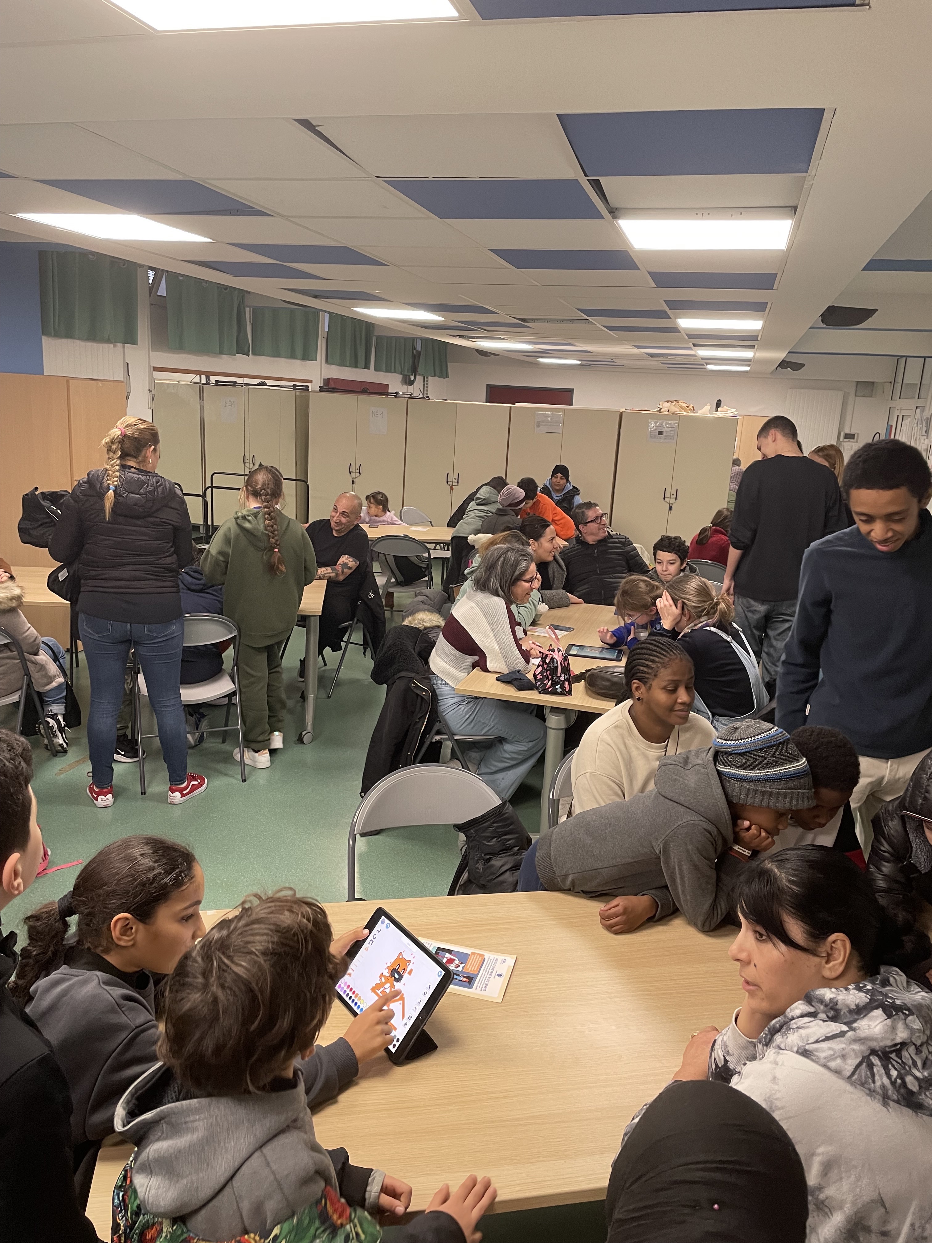 La Kermesse du Numérique en action avec les familles